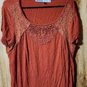 Women's Rust Lace Detail Top